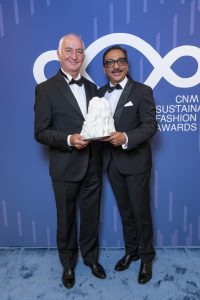 Carlo Covini, Business Manager Italia del Gruppo Lenzing e Rohit Aggarwal, CEO del Gruppo Lenzing